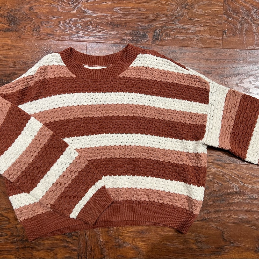 Hollister knit sweater -Brown and cream striped knit sweater #stripes